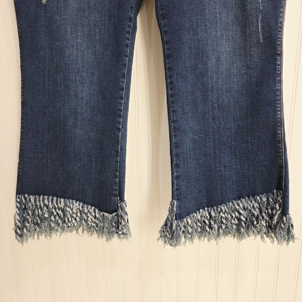 For The Republic NWT Women's Stretch Denim Capri Fringed Hem Sz 22W - Picture 3 of 5